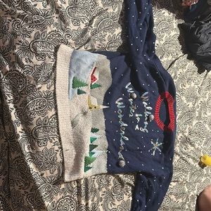 UGLY CHRISTMAS SWEATER LARGE IN WOMENS